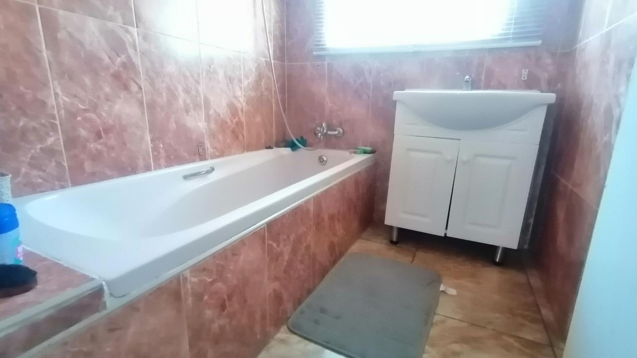 Photo 15 of 33