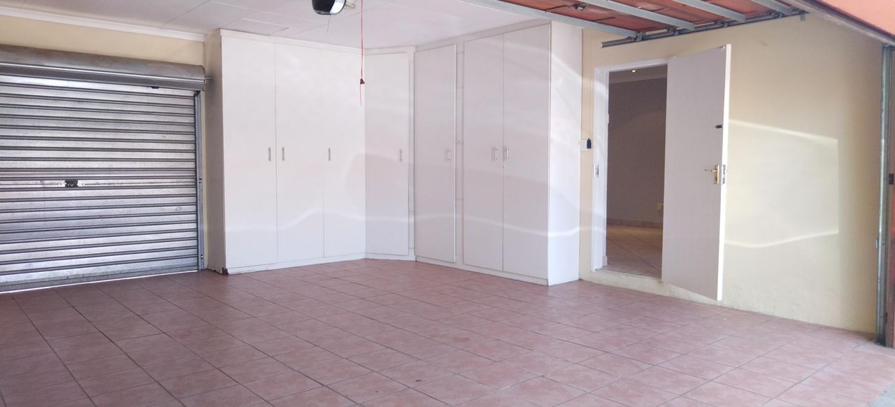 3 Bedroom townhouse - sectional for sale in Amberfield Crest Estate, Centurion