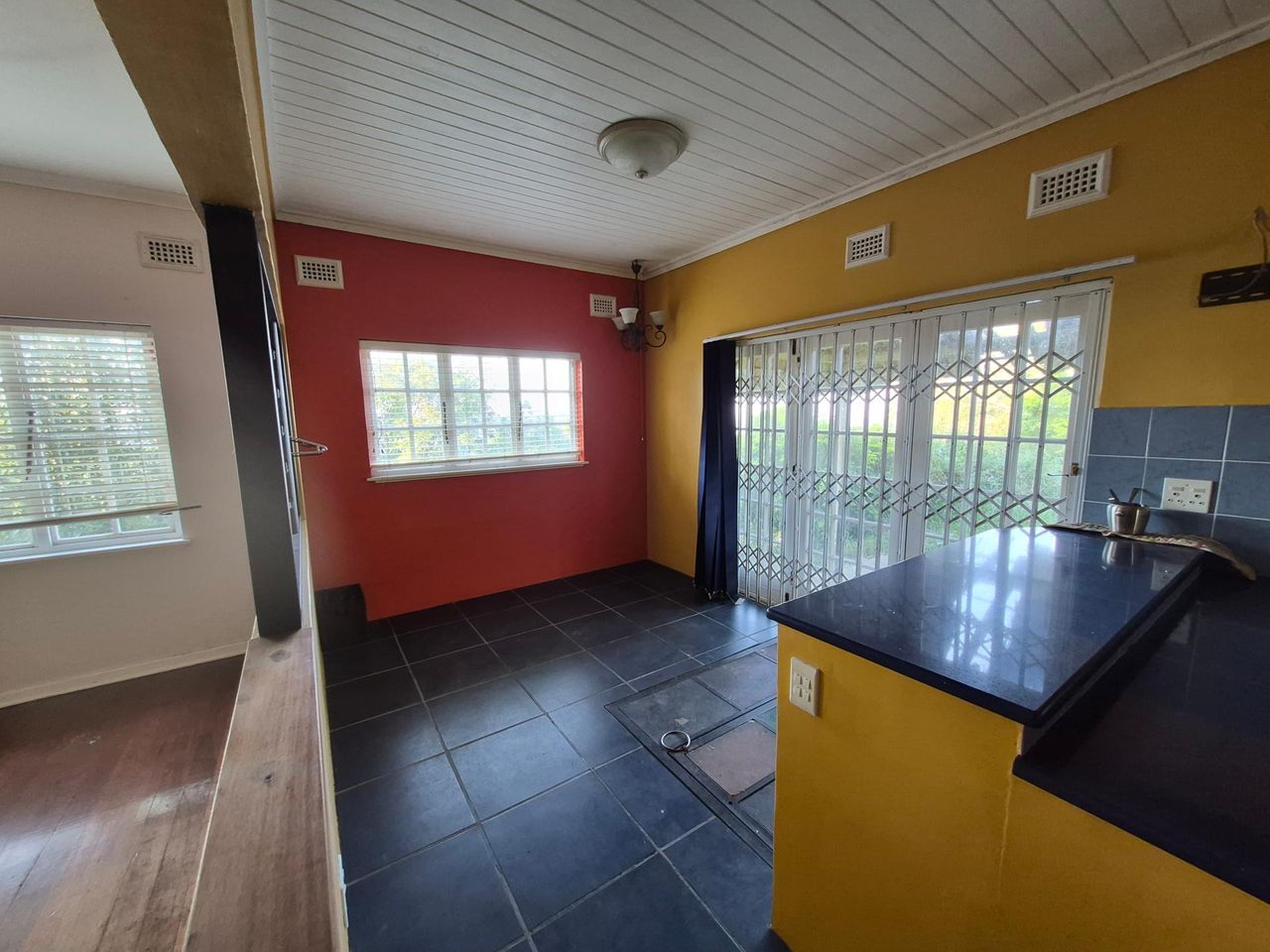 Photo 20 of 24