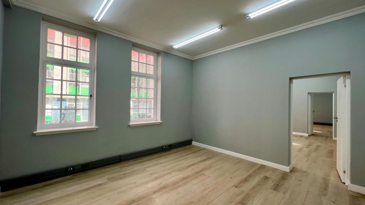 Photo 8 of 16