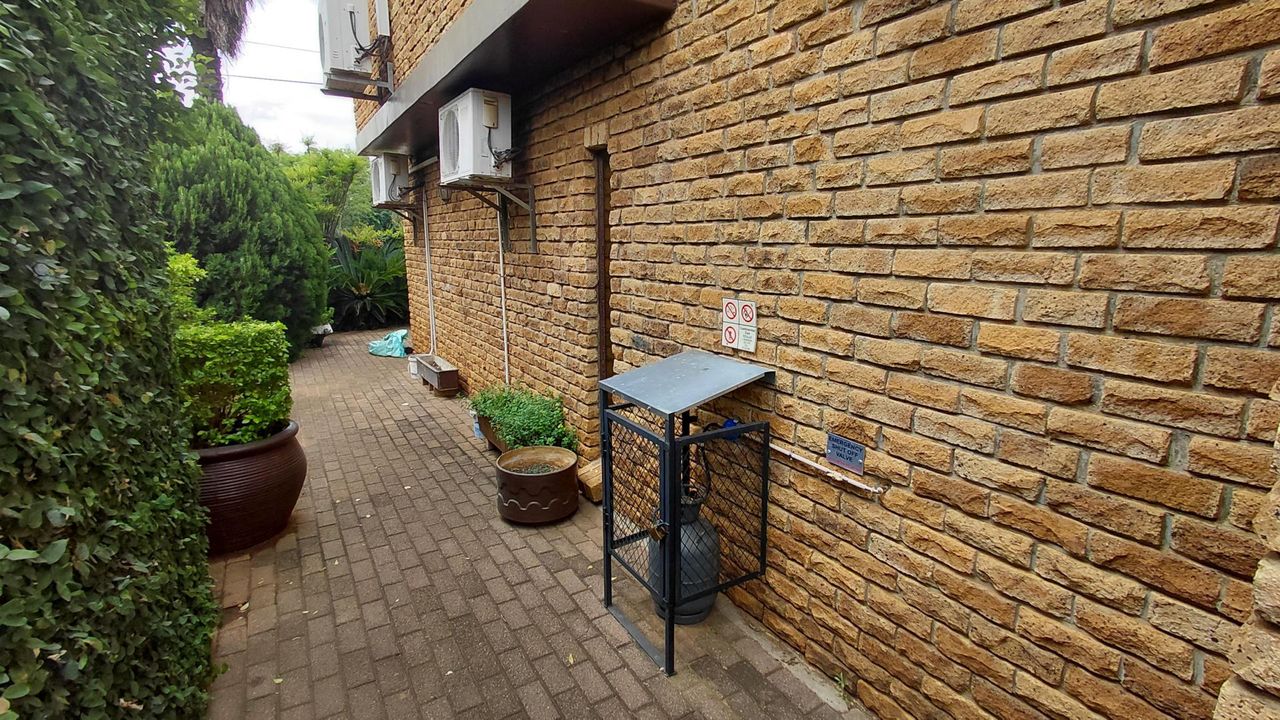 Photo 41 of 55