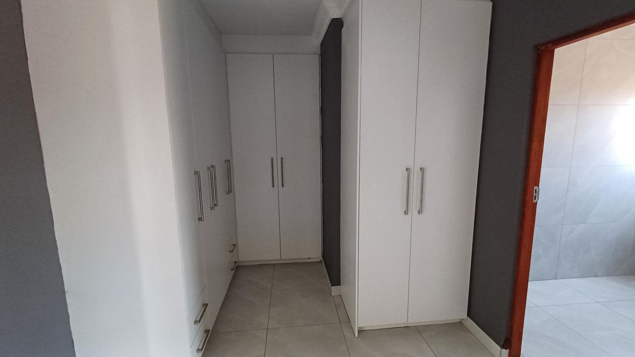 Photo 13 of 46
