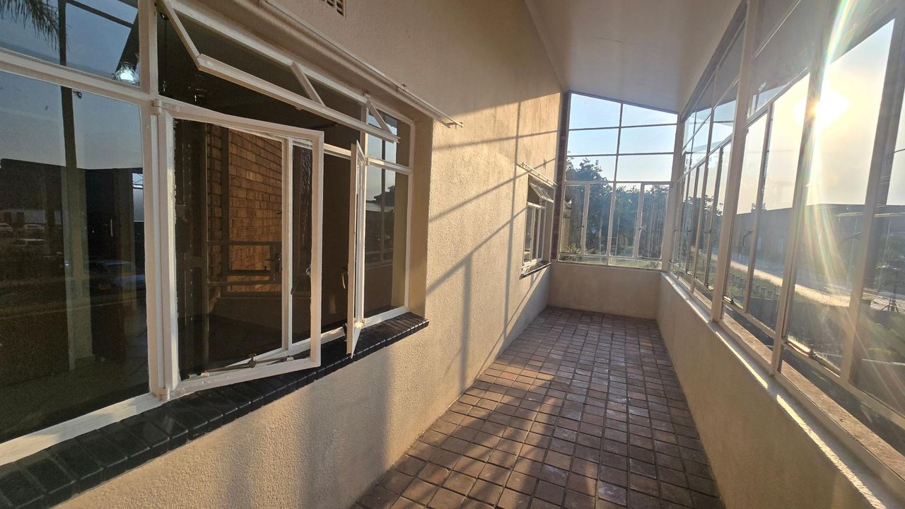 Photo 19 of 20