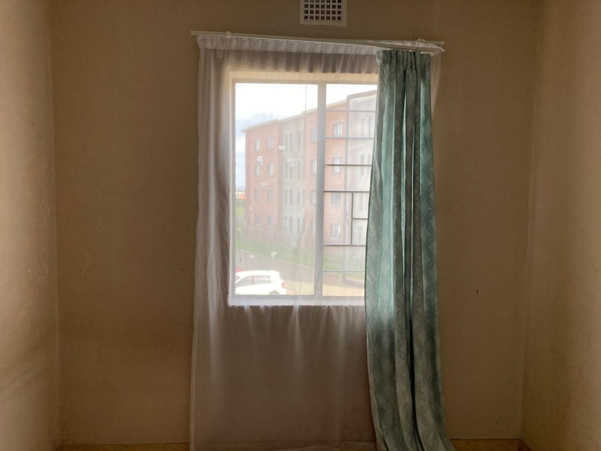 Photo 5 of 8