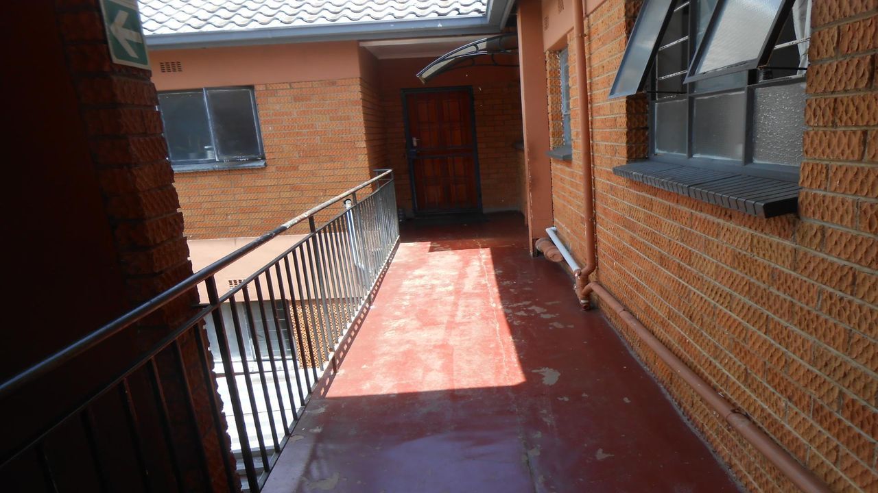 Photo 13 of 18