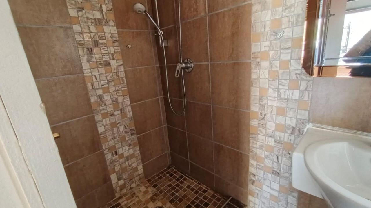 Photo 19 of 22