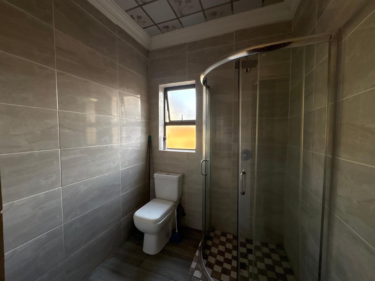 Photo 17 of 29