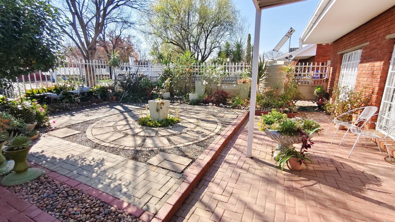 Photo of 3 Bedroom townhouse - sectional for sale in Pellissier, Bloemfontein