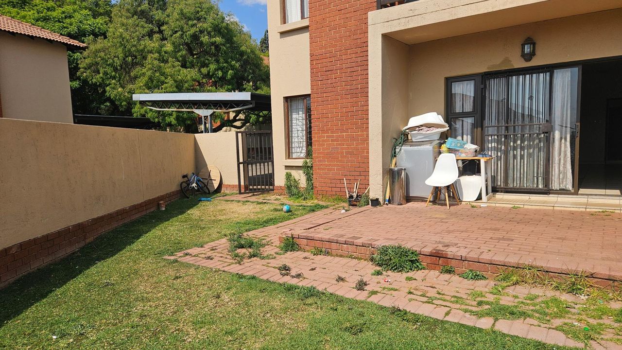 Photo 7 of 21