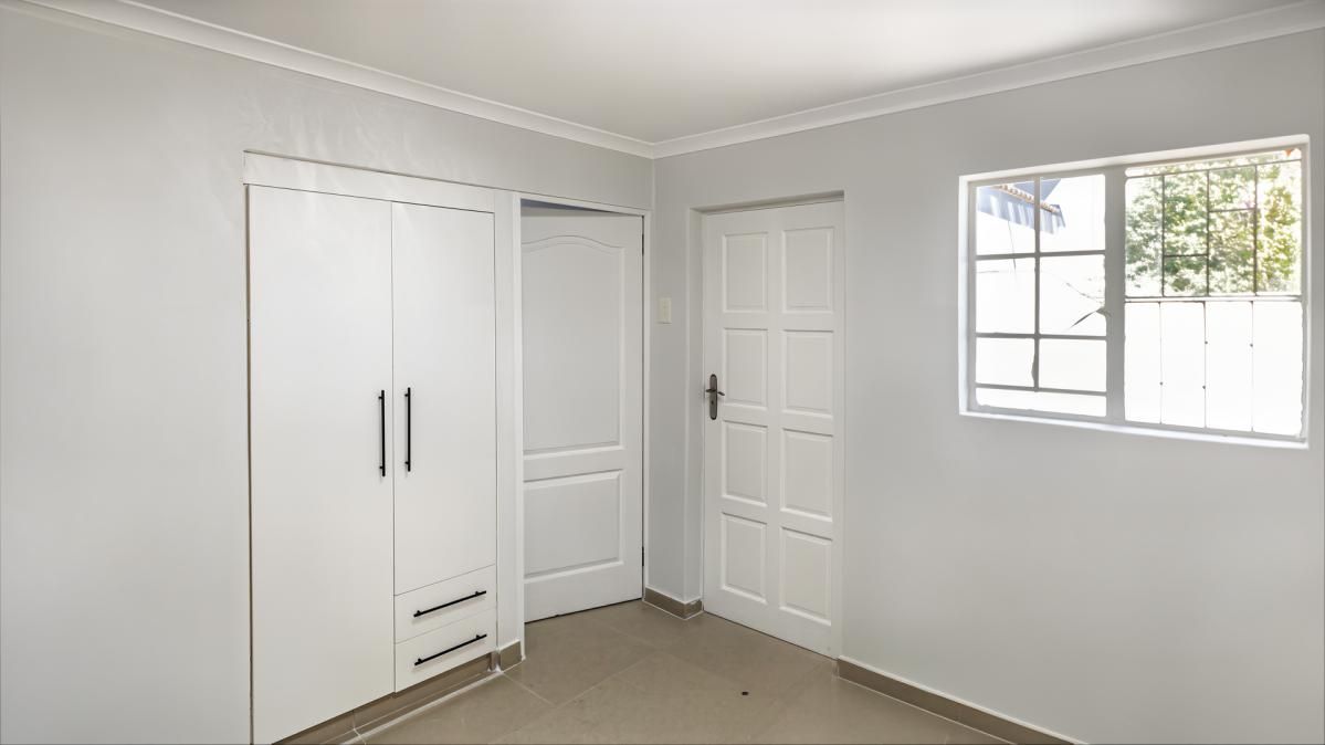 Photo 30 of 36