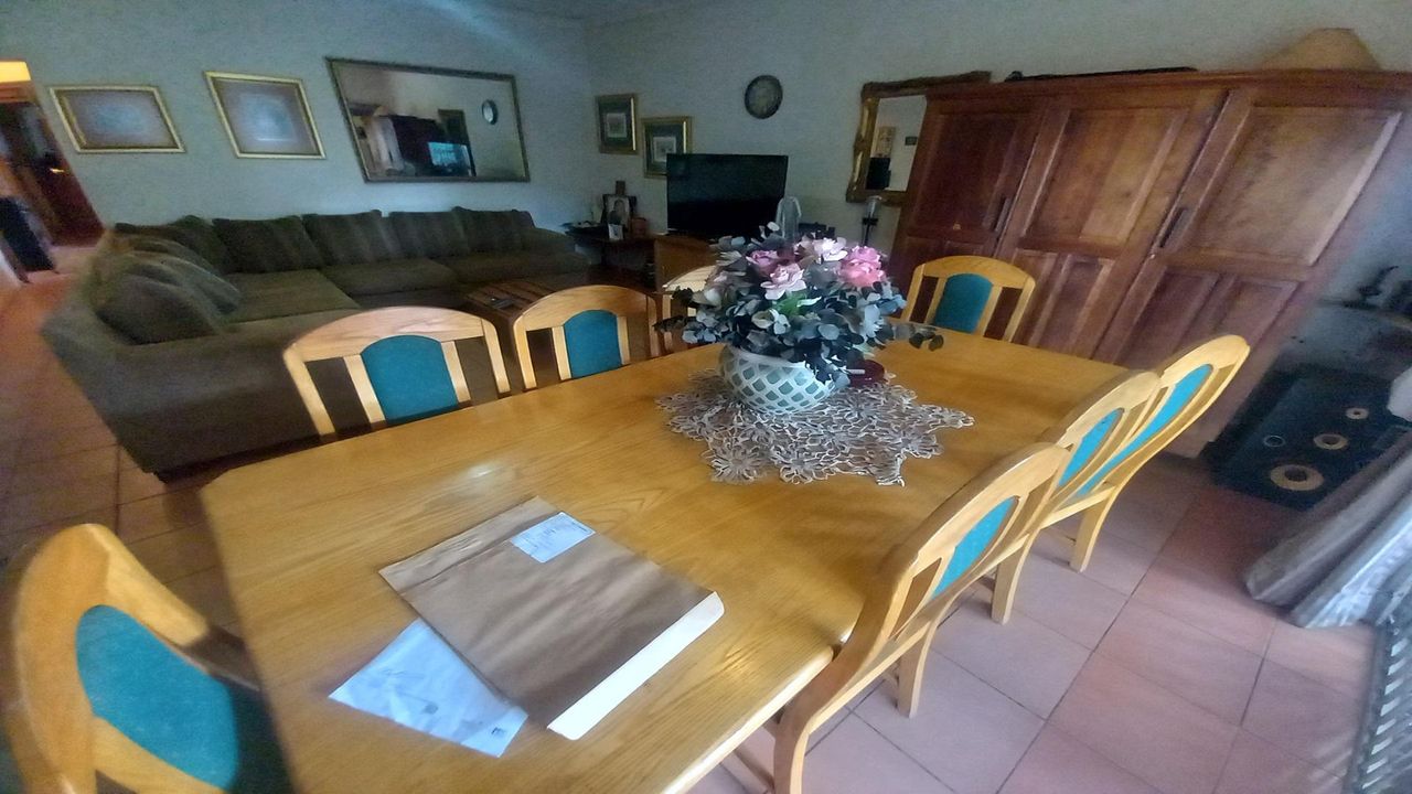 Photo 18 of 33