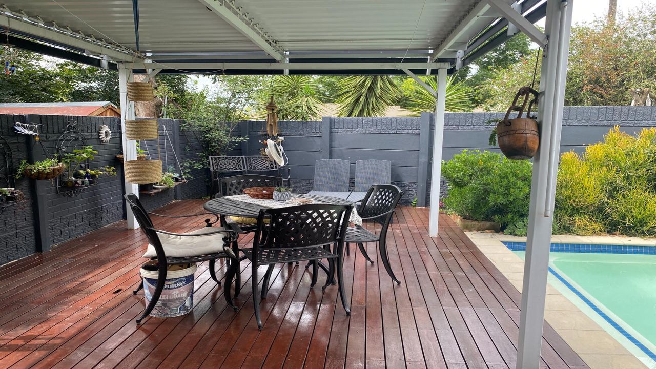 Photo 16 of 20