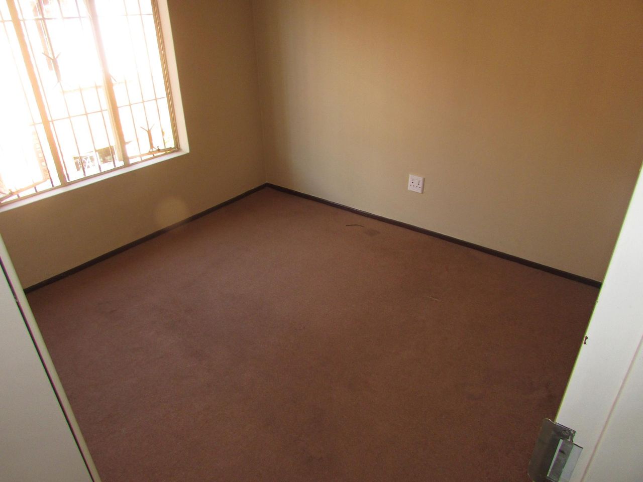 Photo 4 of 7