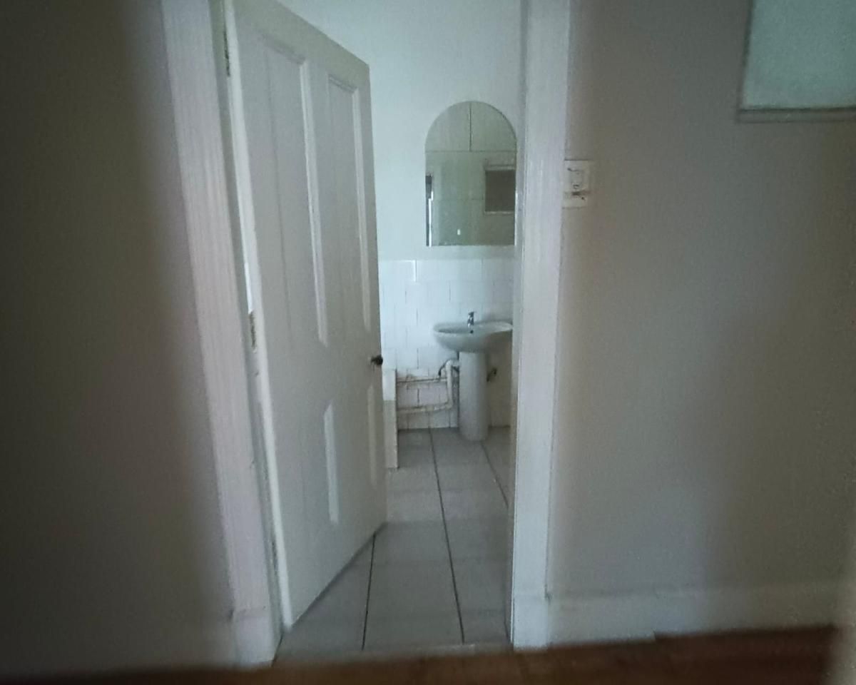 Photo 22 of 33