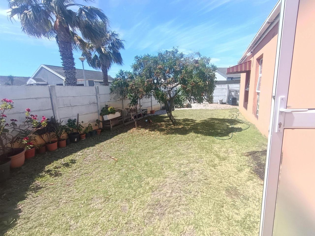 Photo 33 of 38