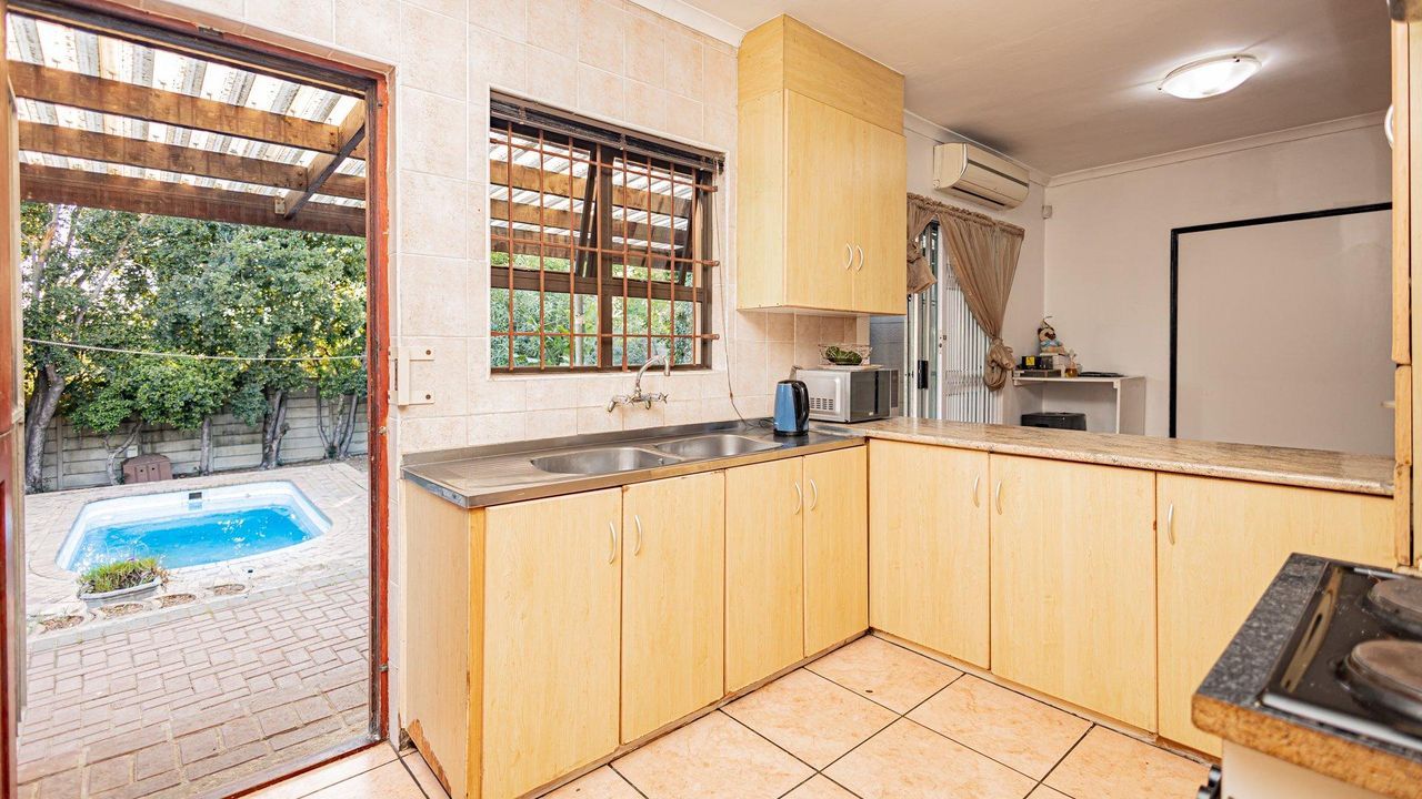 3 Bedroom house for sale in Hoogstede, Brackenfell