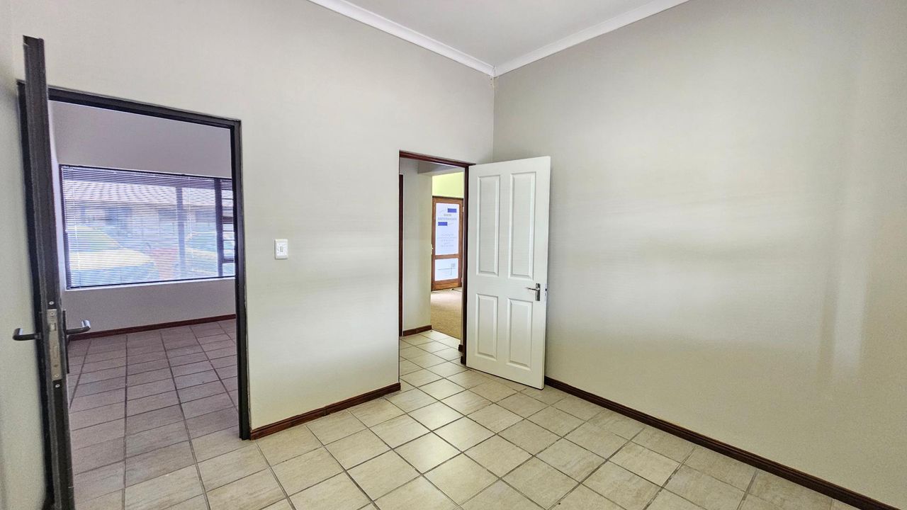 Photo 19 of 22