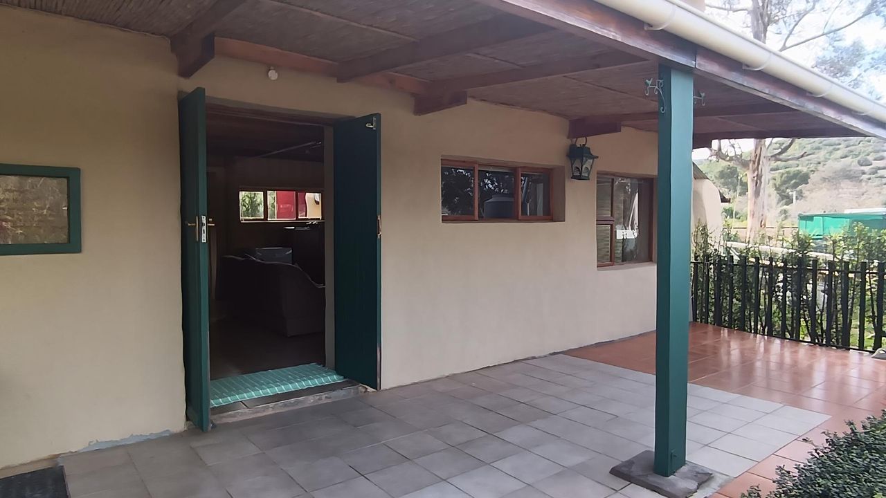 Photo 4 of 32