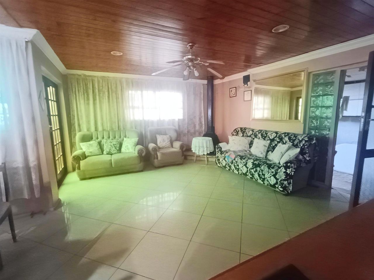 Photo 14 of 41