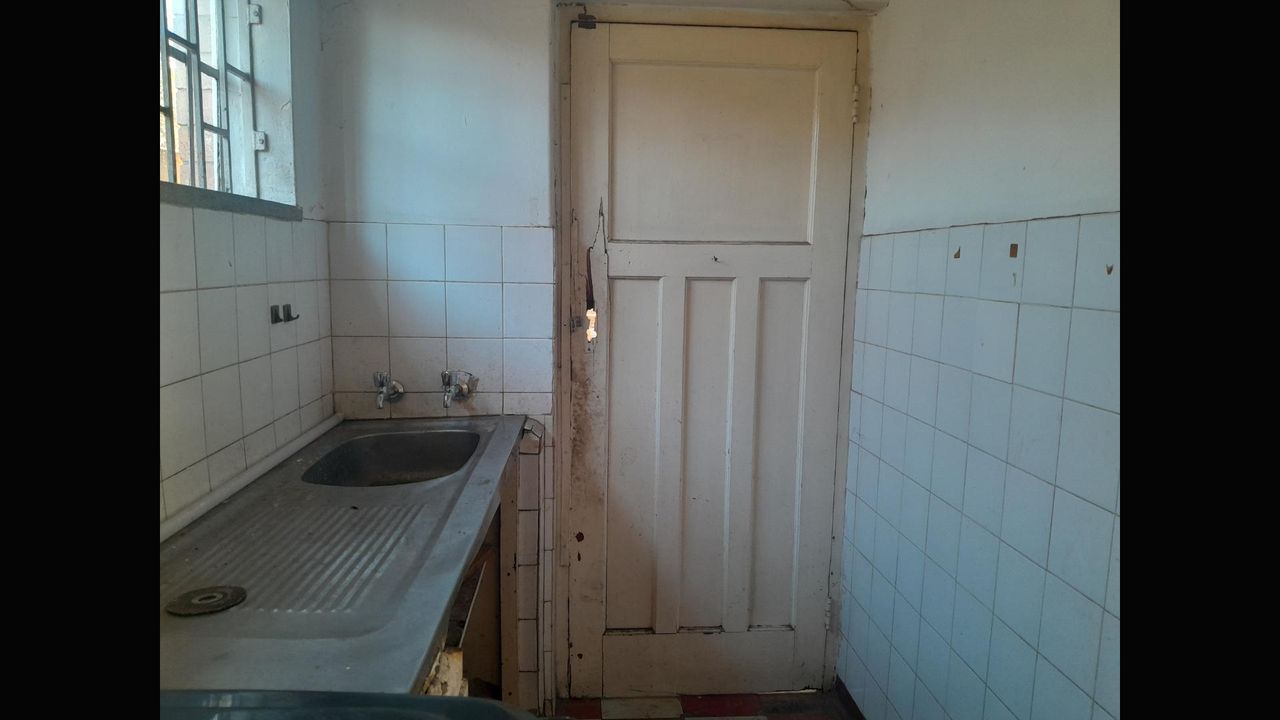 Photo 9 of 11