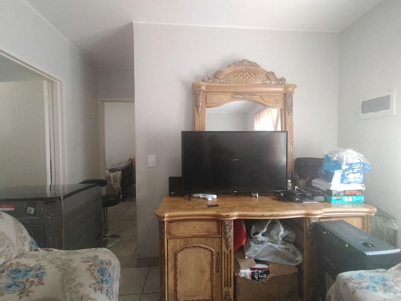 Photo 9 of 17