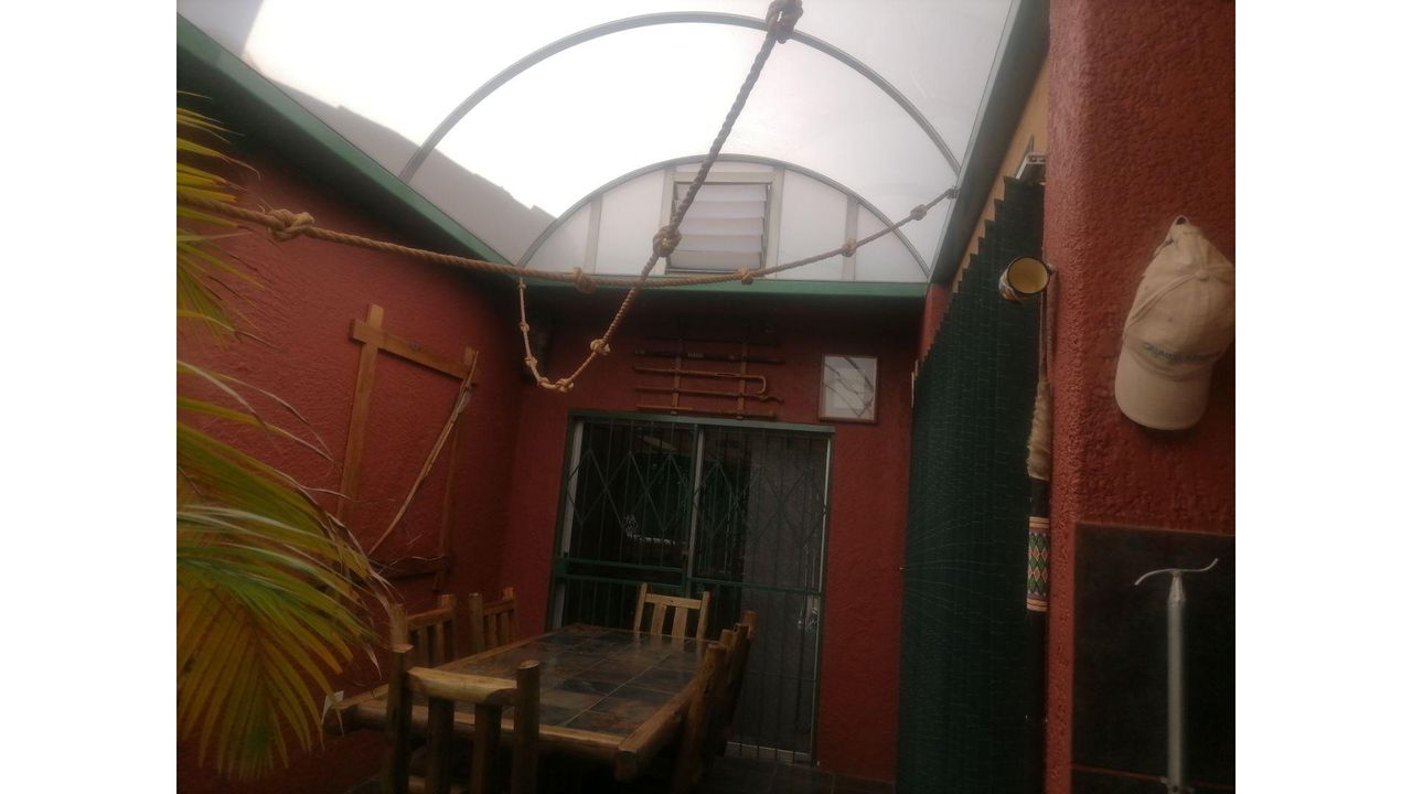 Photo 28 of 30