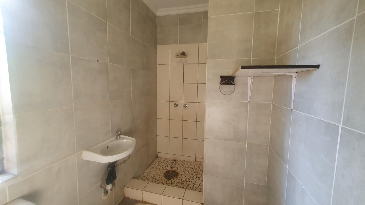 Photo 36 of 42