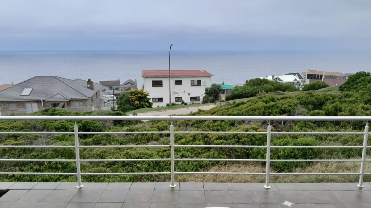 Photo 27 of 32