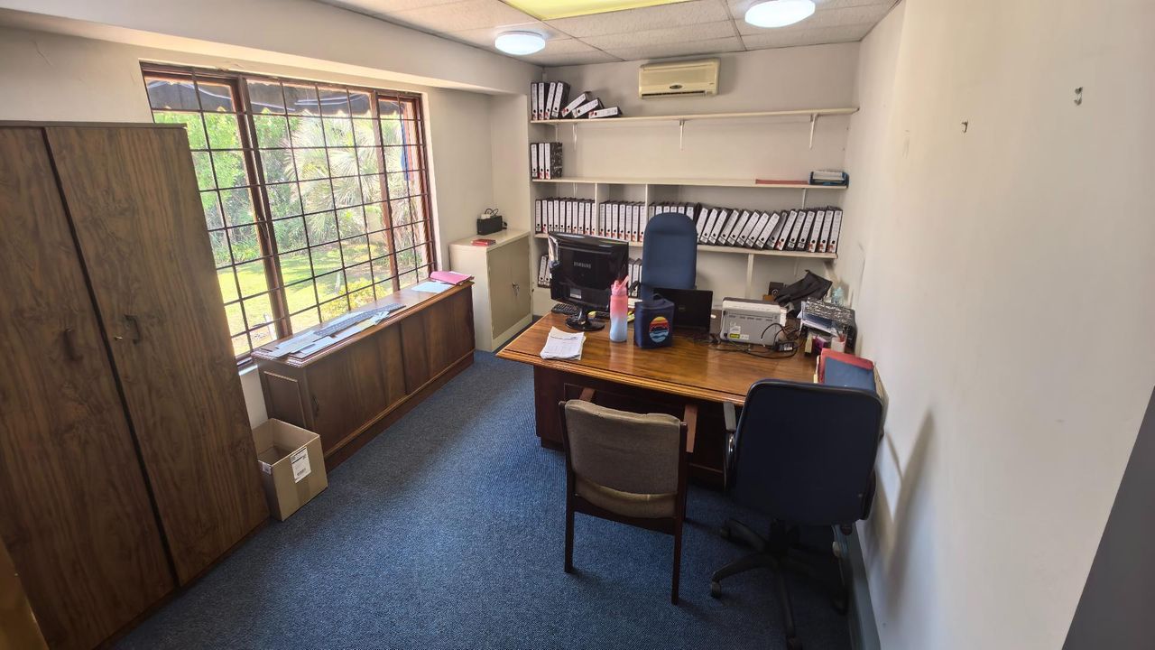 Photo 7 of 26