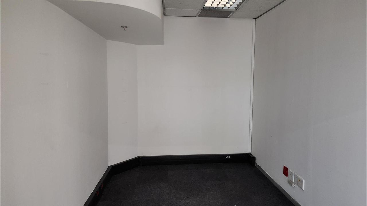 Photo 18 of 18