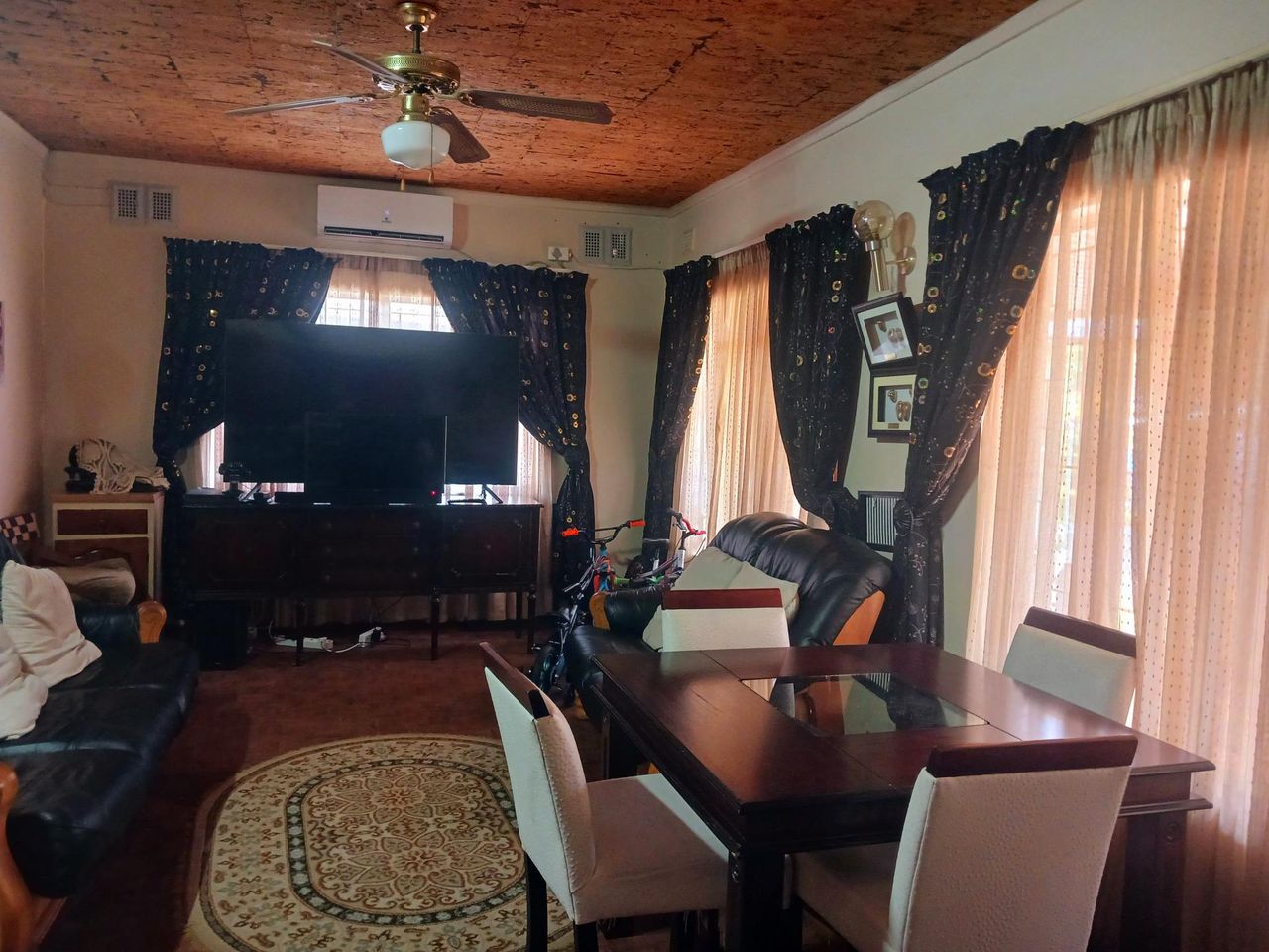 Photo 8 of 20