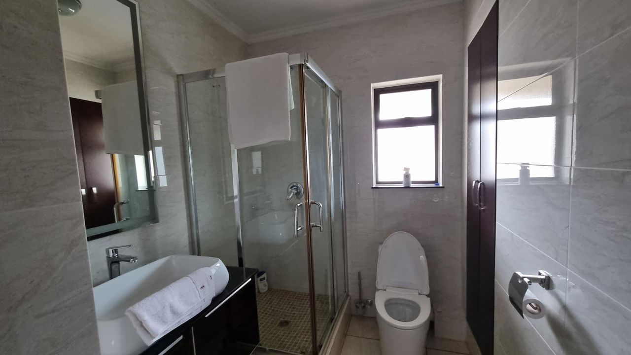 Photo 8 of 25