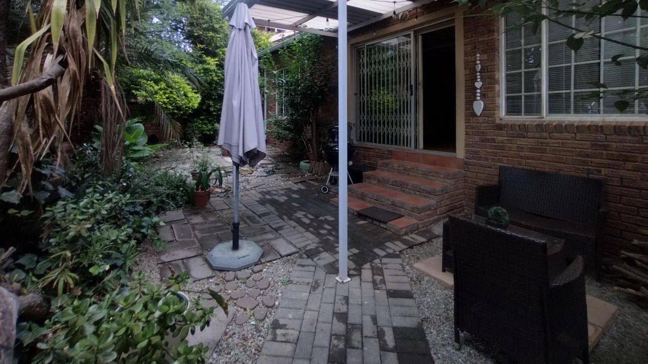 Photo 2 of 22