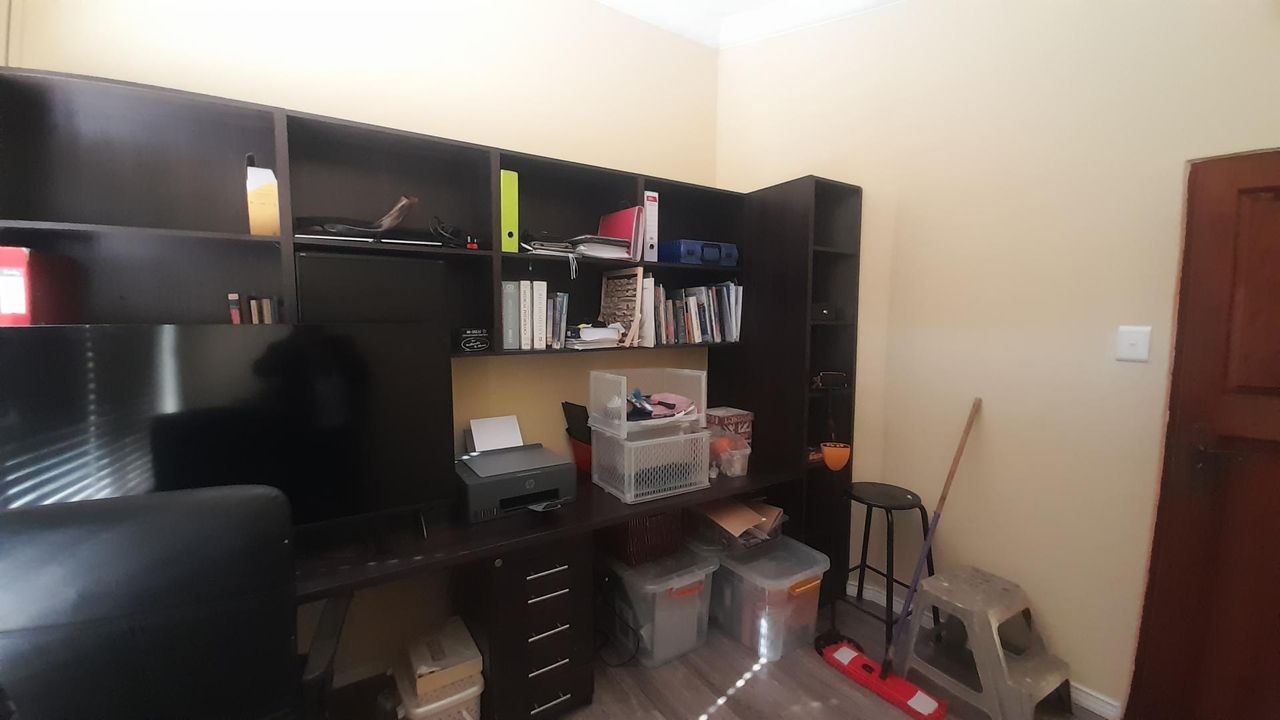 Photo of 4 Bedroom house for sale in Aerorand, Middelburg