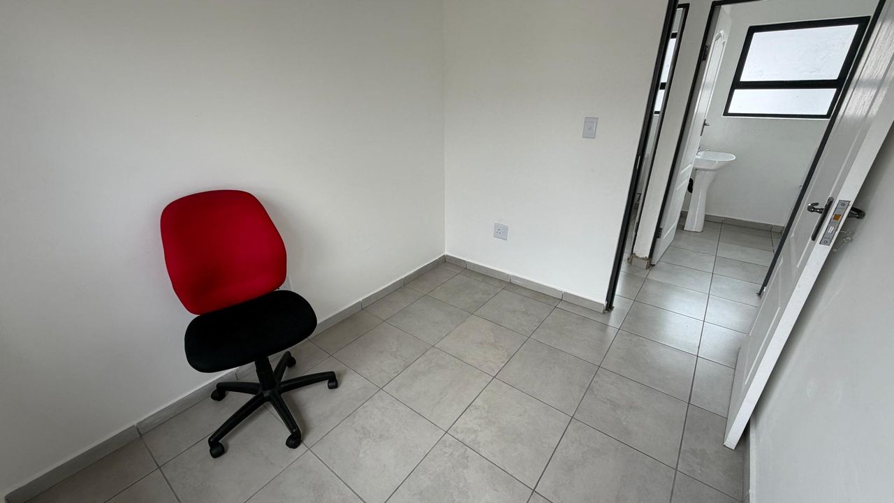 Photo 15 of 25