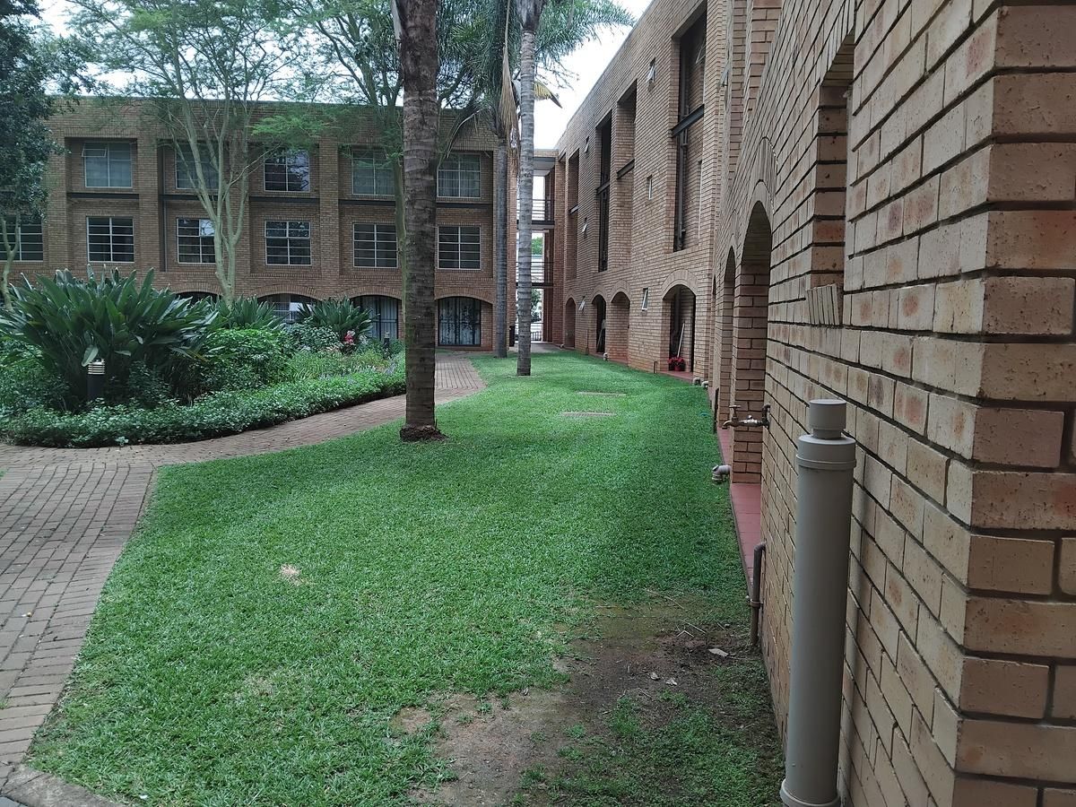Photo 16 of 20