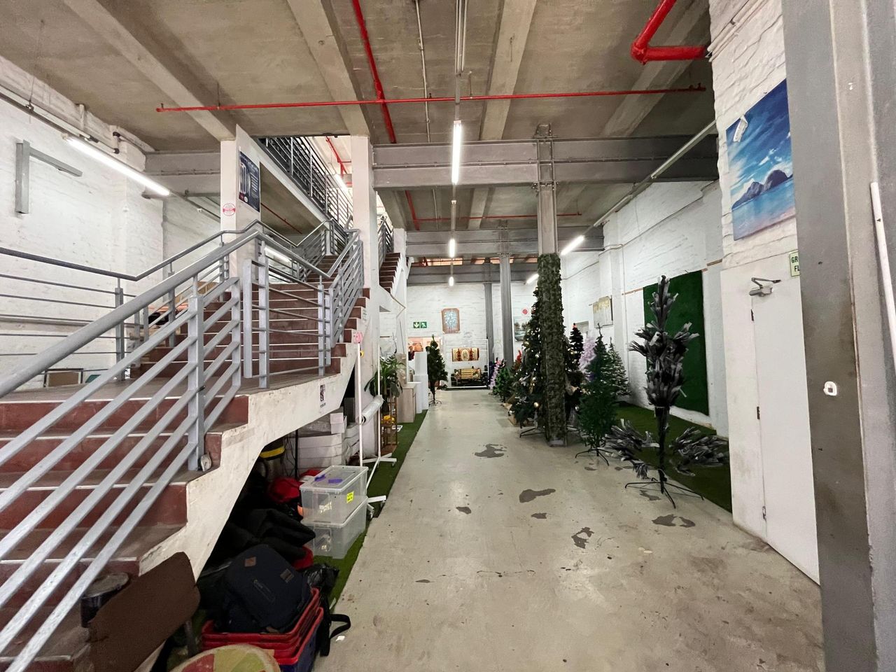 Photo 13 of 25