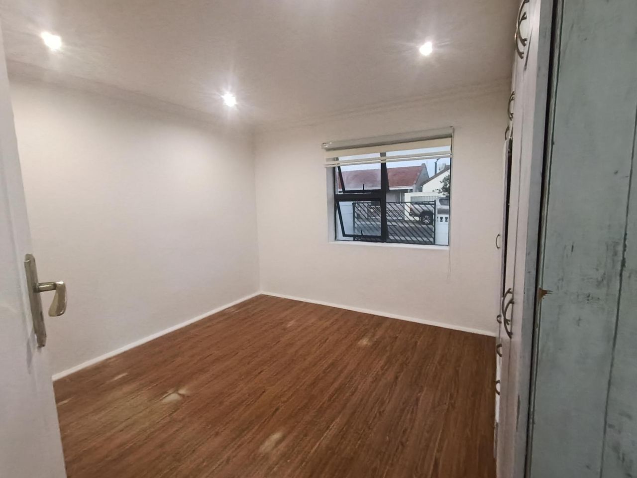 Photo 18 of 23