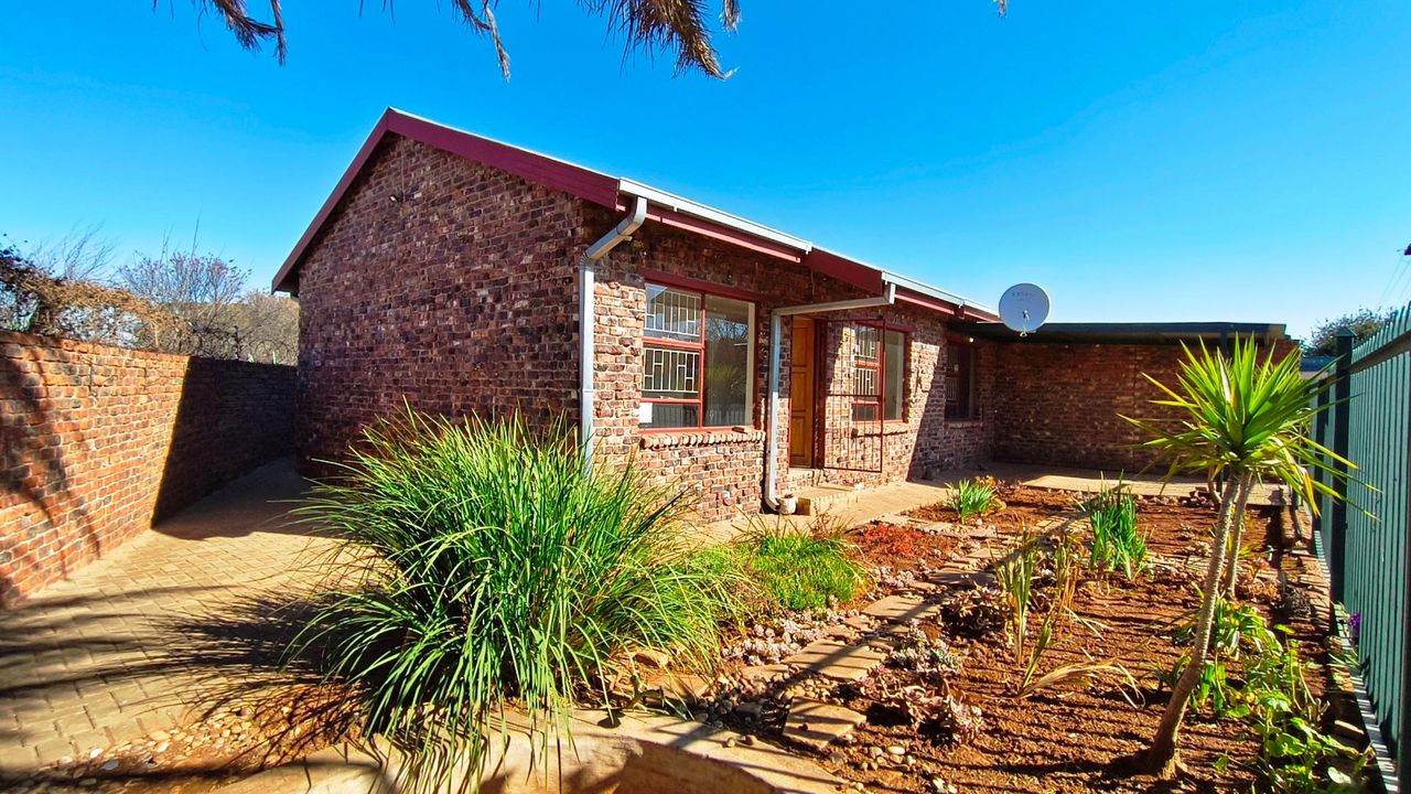 Photo of 3 Bedroom townhouse - sectional for sale in Brandfort