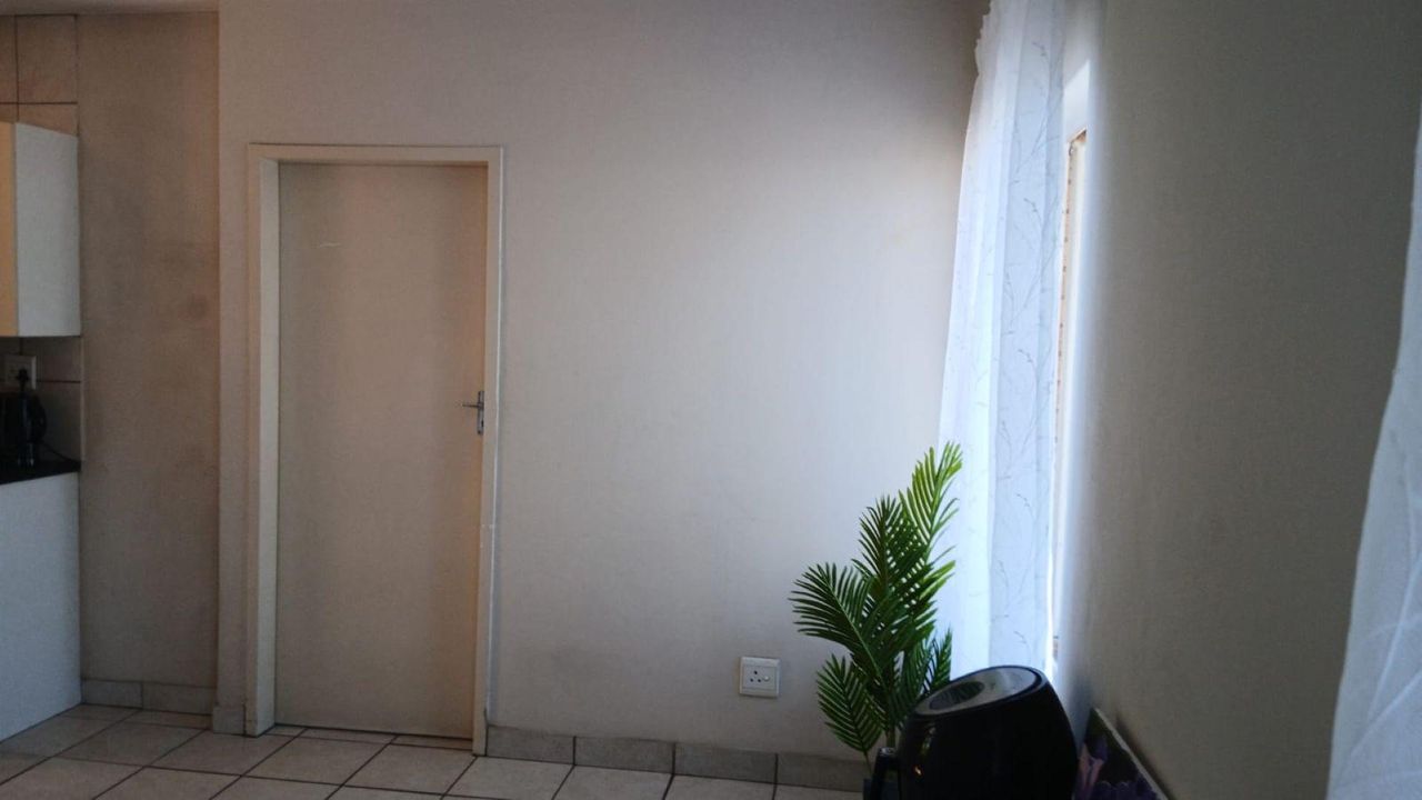 Photo 18 of 29