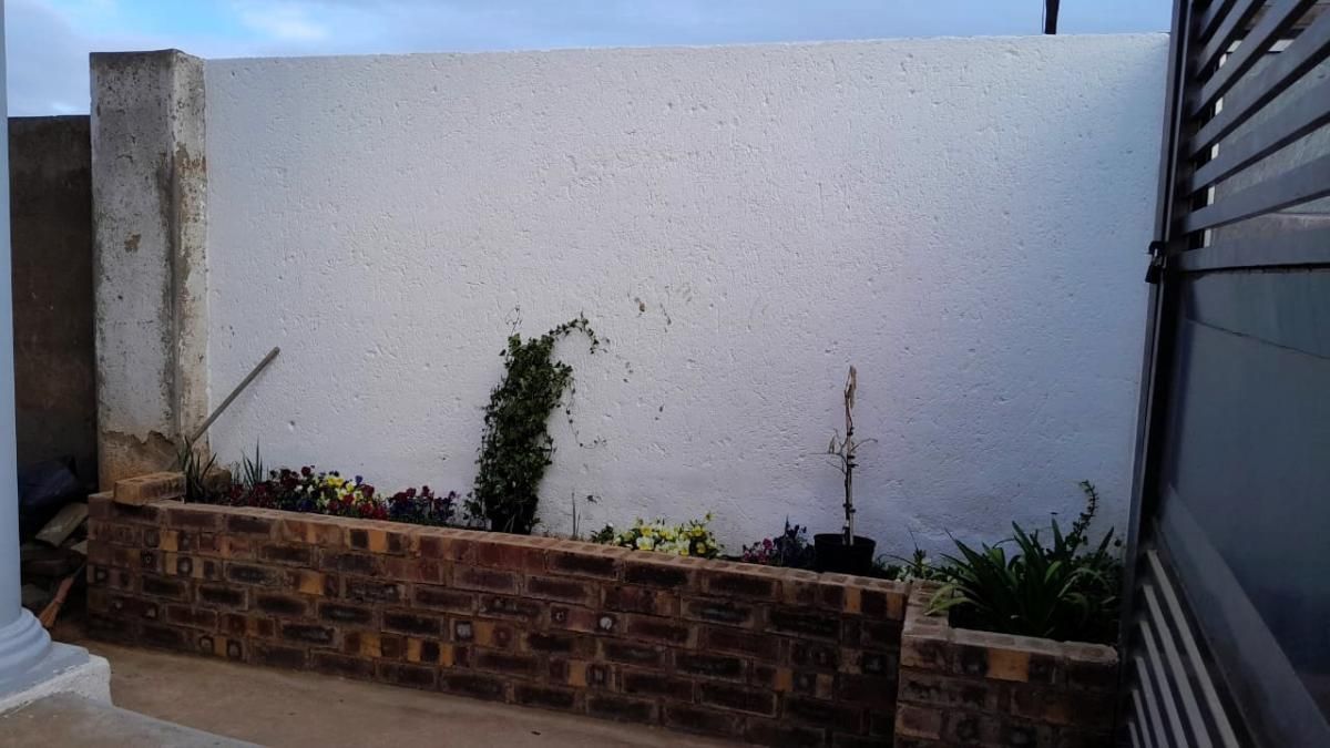 Photo 22 of 32