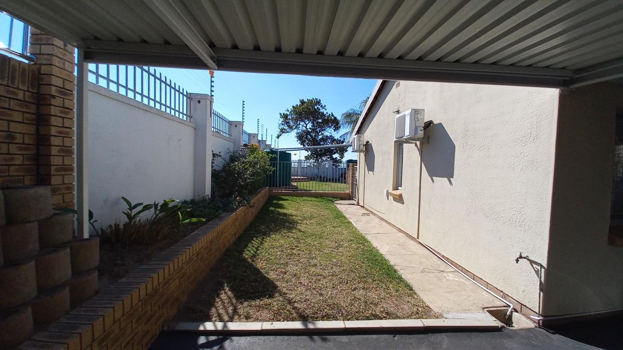Photo 7 of 43