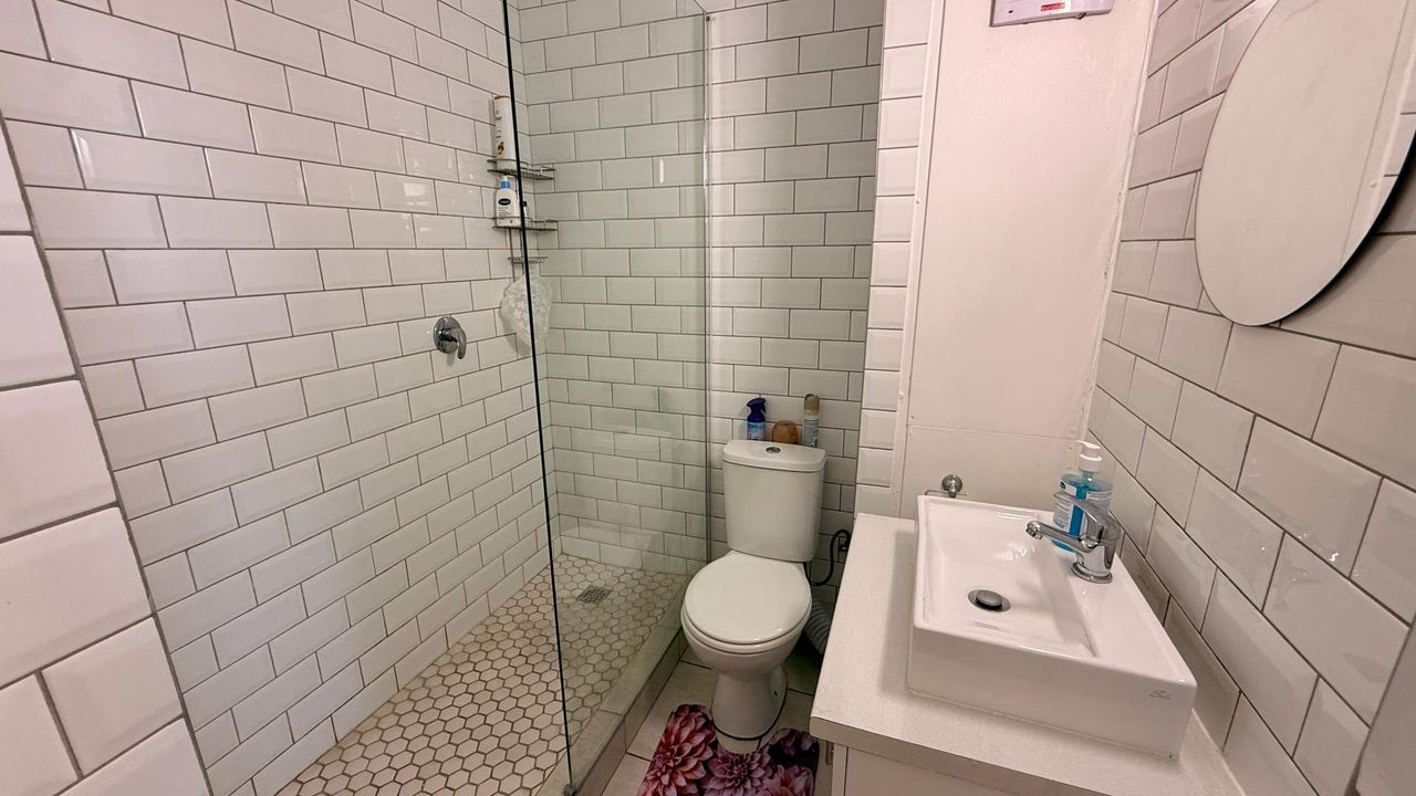 Photo 19 of 22