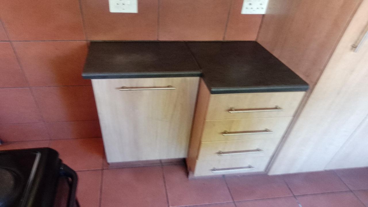 Photo 9 of 31