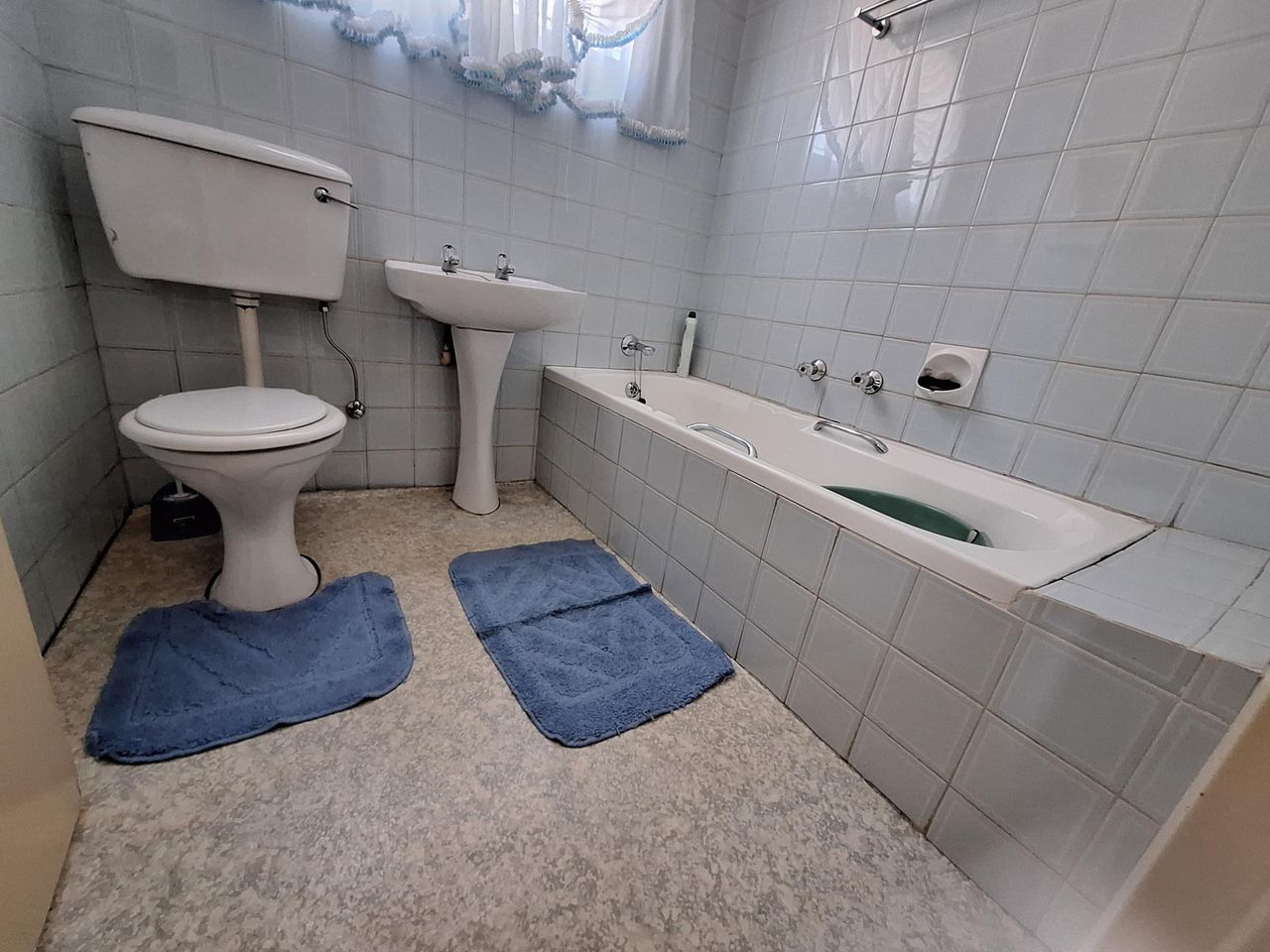 Photo 10 of 24