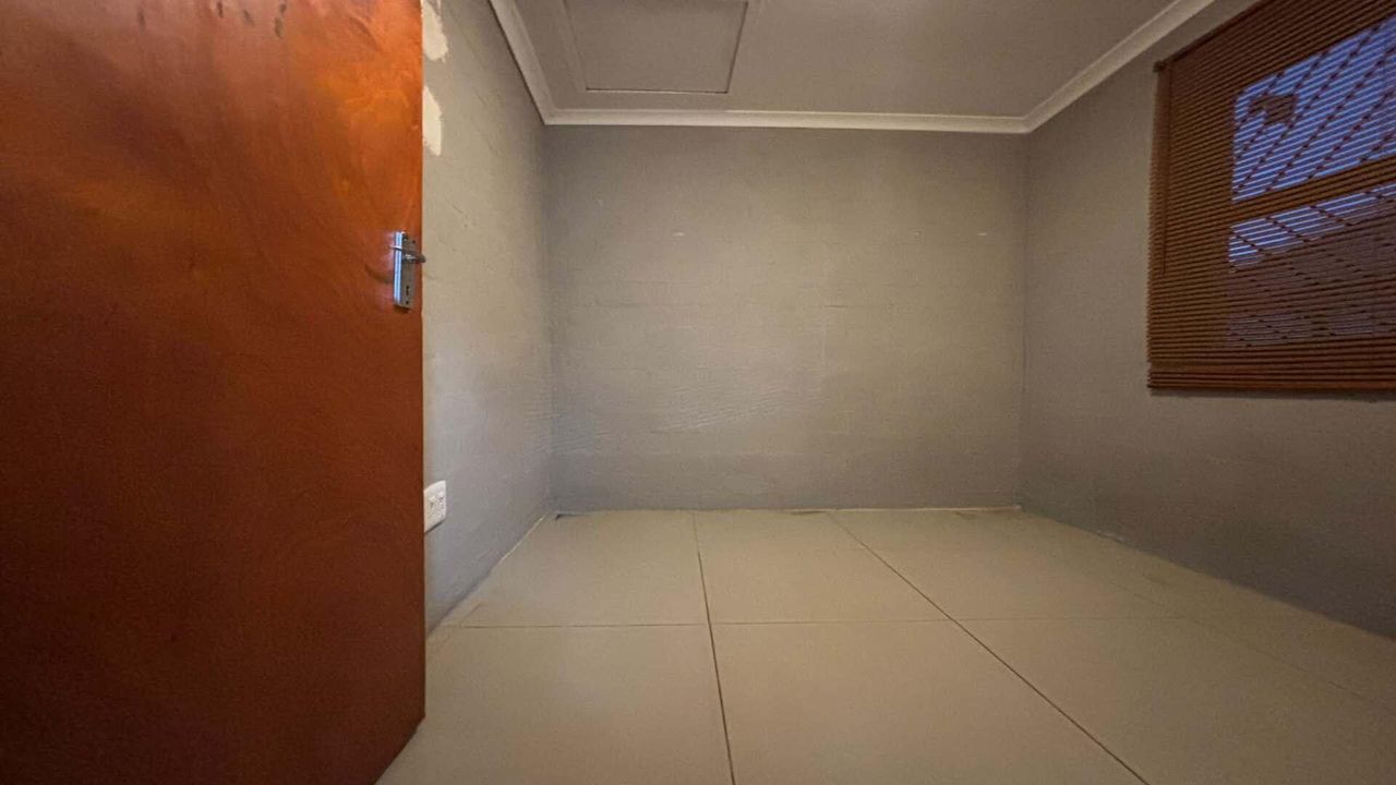 Photo 6 of 12