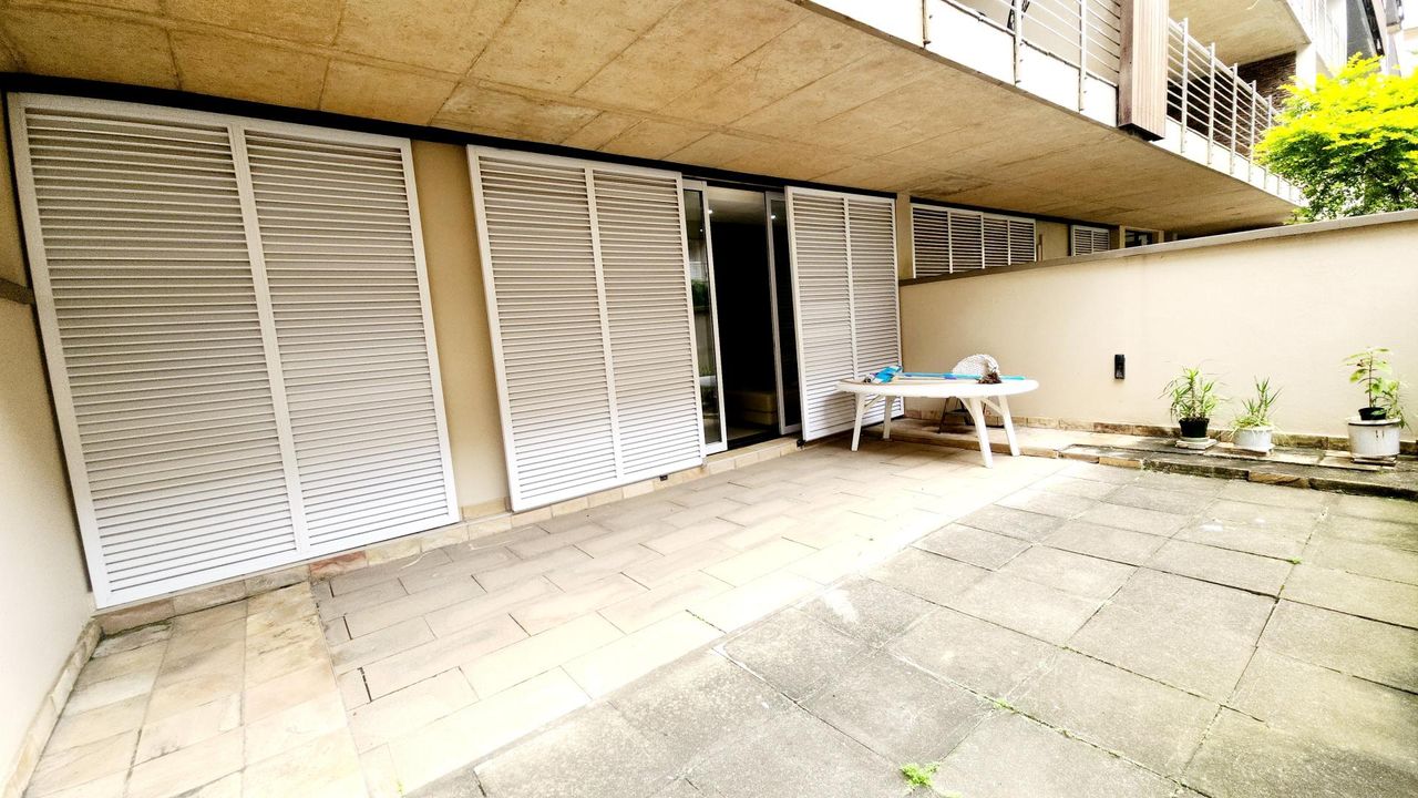 Photo 5 of 19
