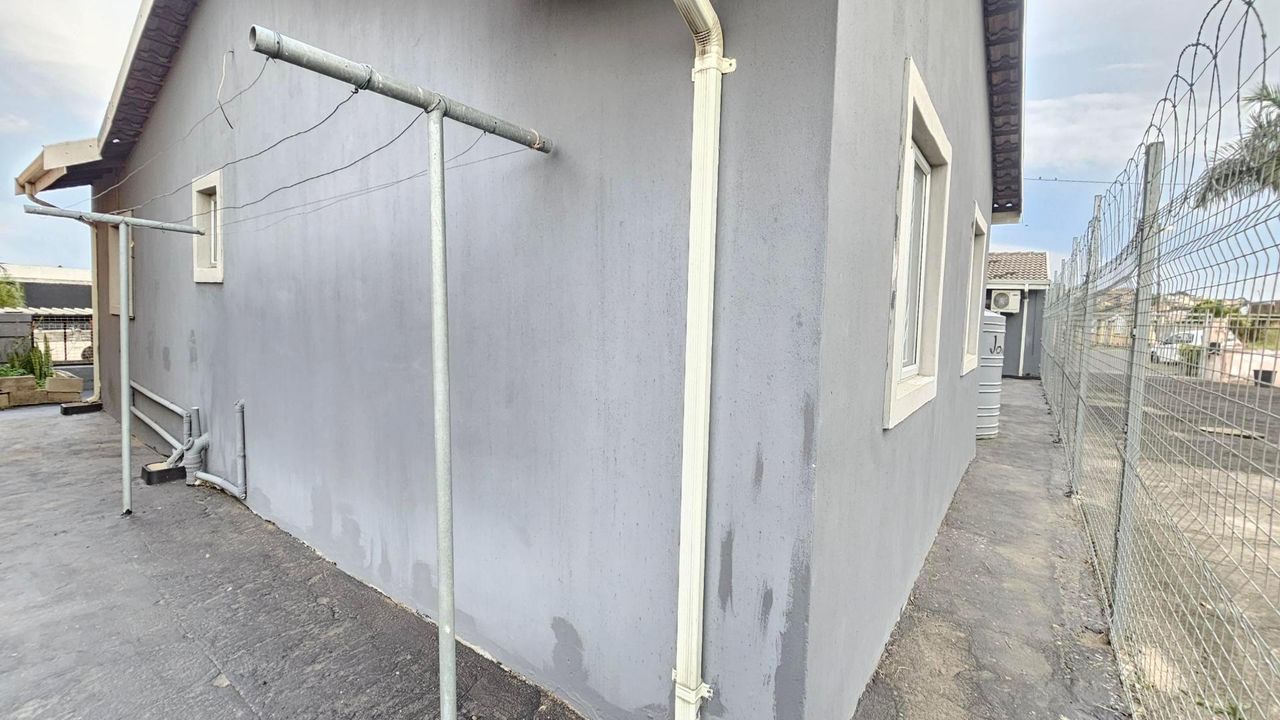 Photo 17 of 19