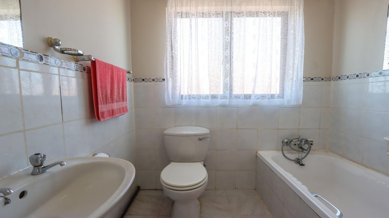 Photo 15 of 20