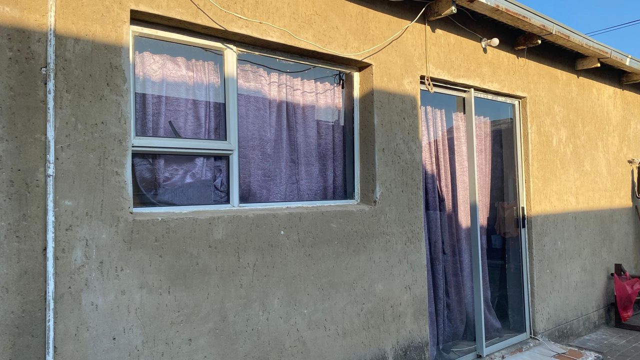 Photo 3 of 14